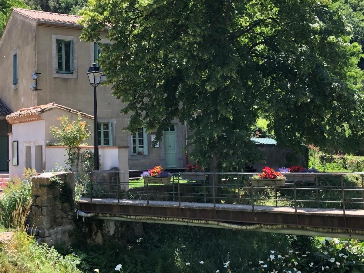Aux Belles Vacances - Adults Only Caux-et-Sauzens Exterior foto