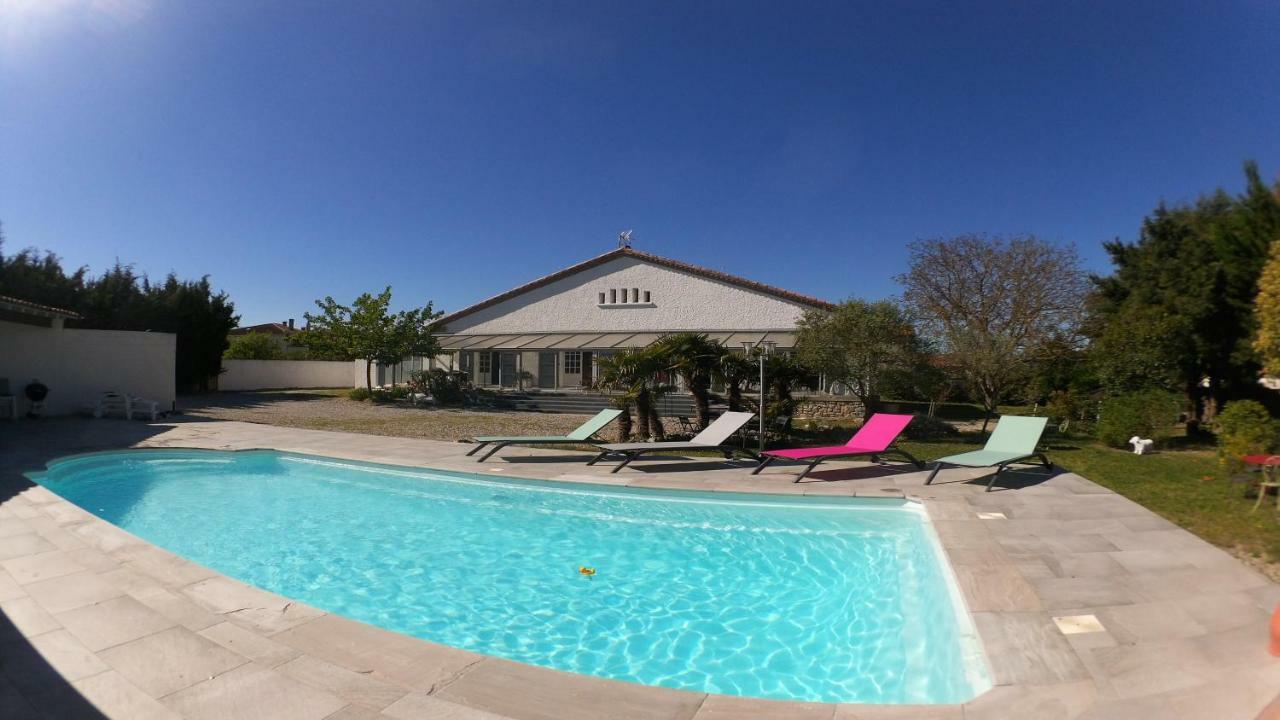 Aux Belles Vacances - Adults Only Caux-et-Sauzens Exterior foto